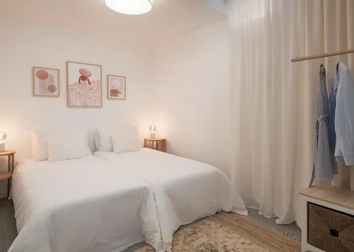 Barlavento By An Island